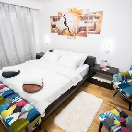 Luxe Hot Tube Apartment, With Views, Near Split