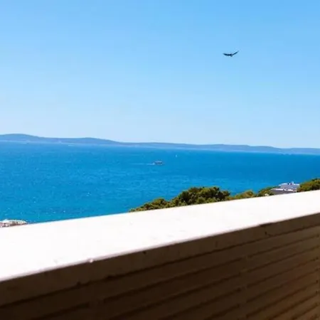 Luxe Hot Tube Apartment, With Views, Near *