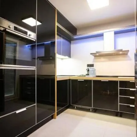 Διαμέρισμα Luxe Hot Tube Apartment, With Views, Near Σπλιτ