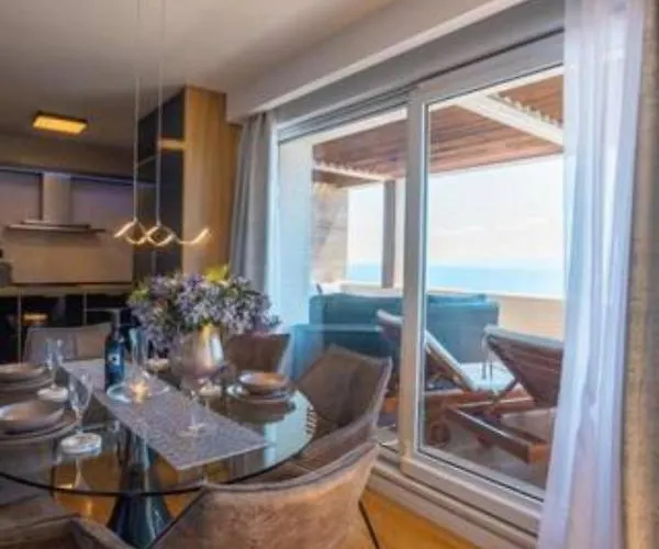 Luxe Hot Tube Apartment, With Views, Near Appartement *