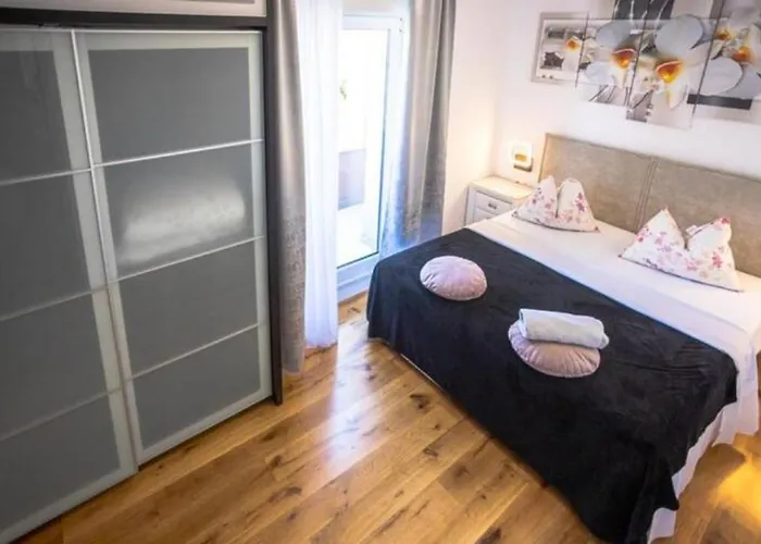 Appartement Luxe Hot Tube Apartment, With Views, Near